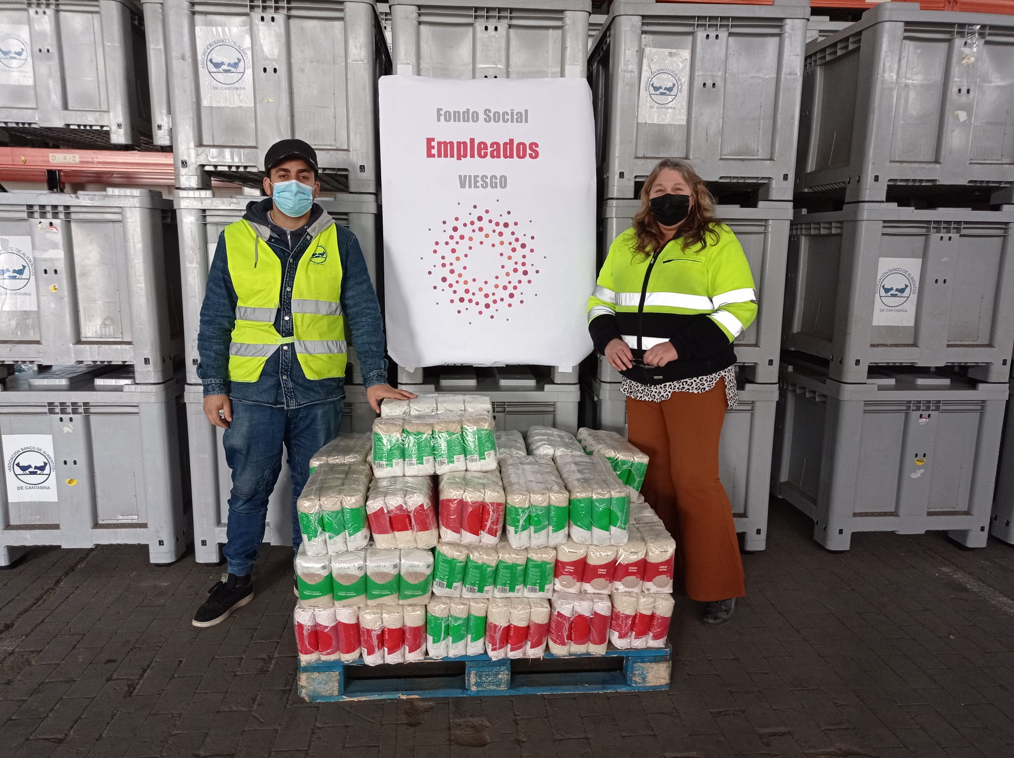 Los empleados de Viesgo hacen una gran donación al Banco de Alimentos de Cantabria